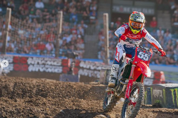 Mitchell Oldenburg parts ways with Motoconcepts Honda